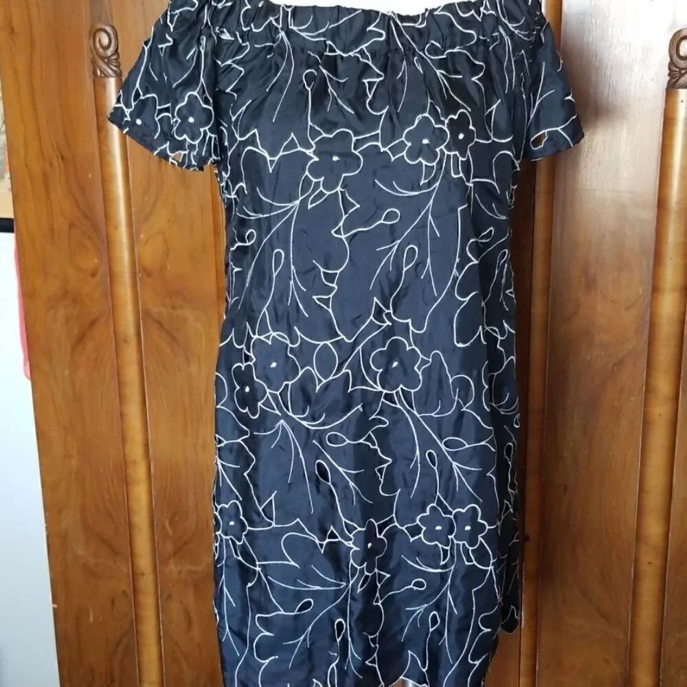 Lu Lu Lame Blk & Wht Silk Mini, M - Picture 1 of 5